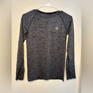 Women’s ideal fit Gray Long Sleeve Athletic gym workout Shirt with thumb holes S